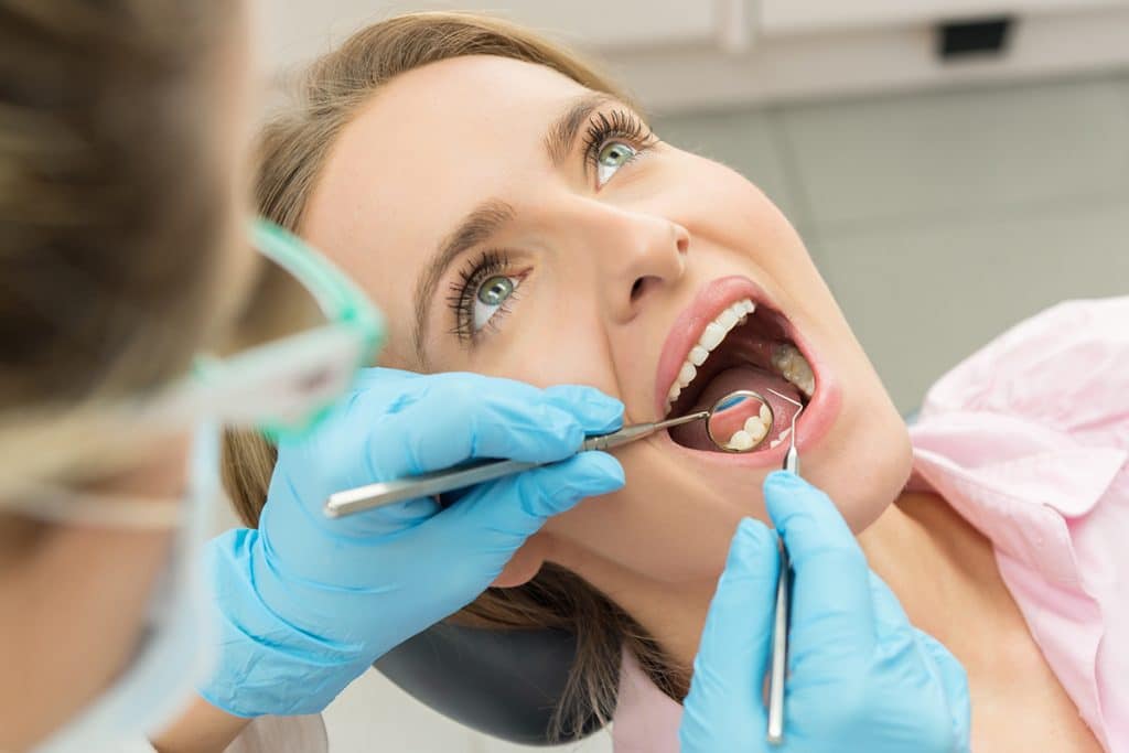 Family Dentistry: Creating a Dental Home for Your Loved Ones